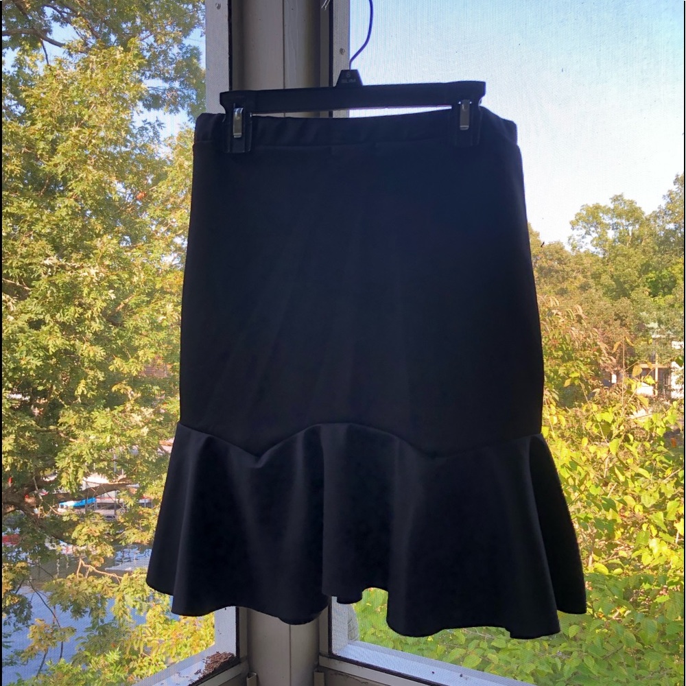 Black Hem Mini Skirt